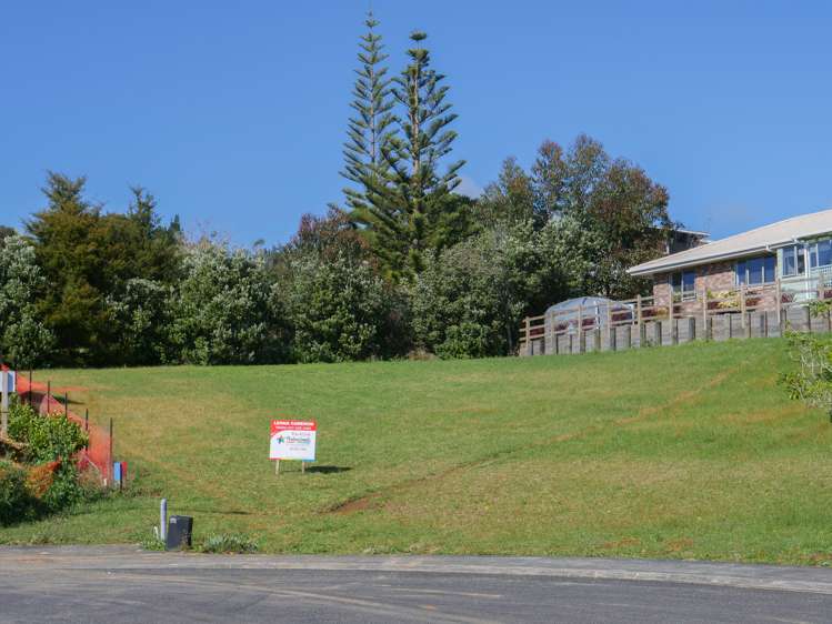 11 Frangipani Street Cable Bay_5