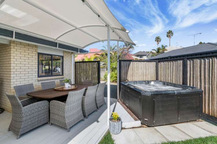 18 Esther Place Red Beach_19