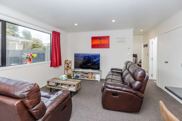 6 Liston Crescent Hillcrest_24