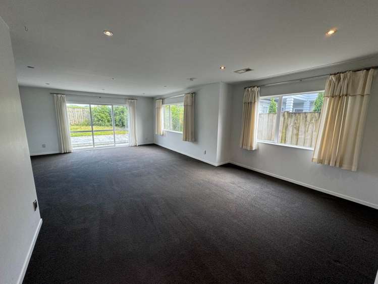 140l Hepburn Road Glendene_13