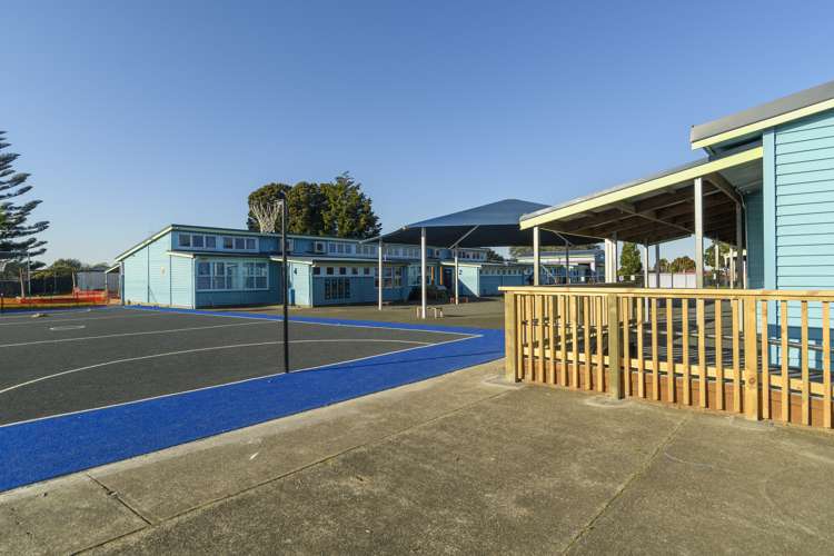 75a Henderson Crescent Parkvale_14