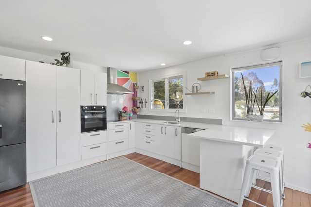 57 Kauri Point Road Laingholm_1