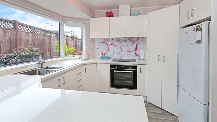 100b Rhinevale Close Henderson_9