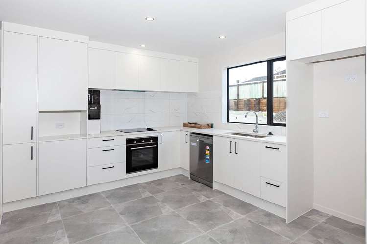 Bolton Place Otara_1