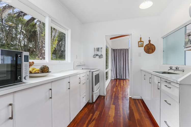 141a Glengarry Road Glen Eden_12