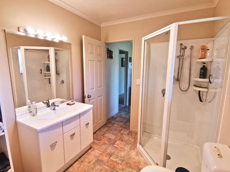 151 Pukenamu Road Te Horo_12