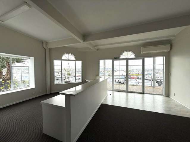 162M² SUNNY OFFICE WITH SEA VIEWS