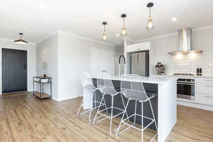 15 Hikawera Drive Frimley_7