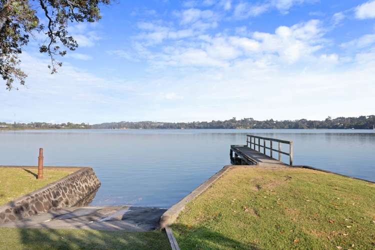 90 The Terrace Herald Island_35