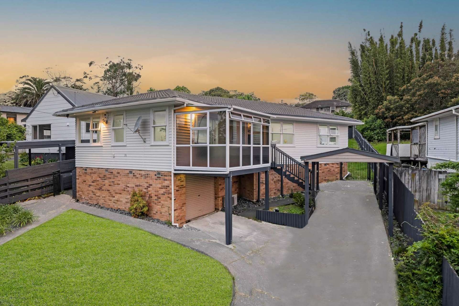 74 Vodanovich Road Te Atatu South_0
