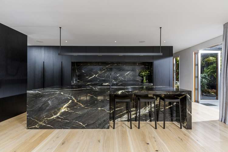 21 Whitby Crescent Mairangi Bay_10