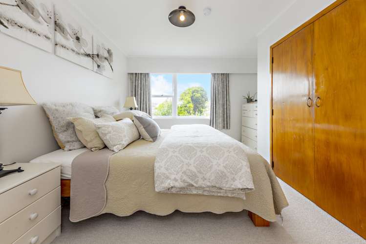 2/3 Hubert Henderson Place Remuera_9
