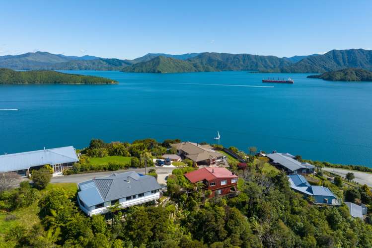 310 Port Underwood Road Whatamango Bay_10