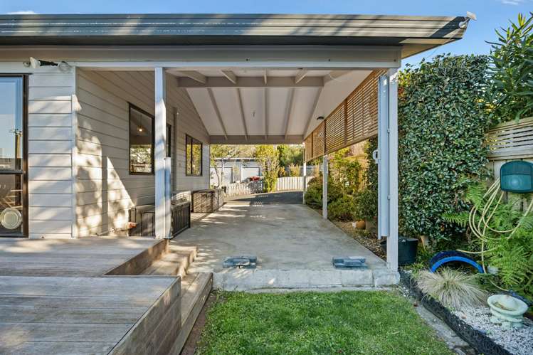2/15 Dobell Road Stanmore Bay_32