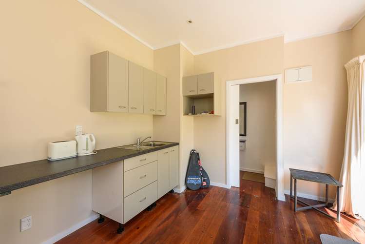 6 Tringham Street Karori_13