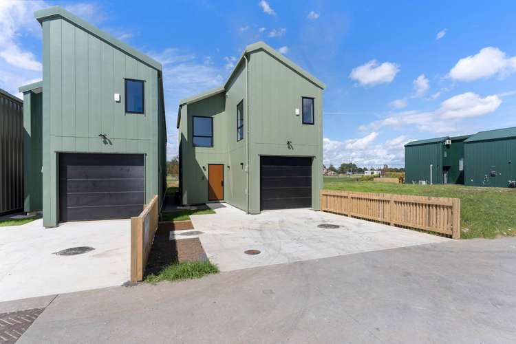 23 Karaka Village Parade Karaka_24