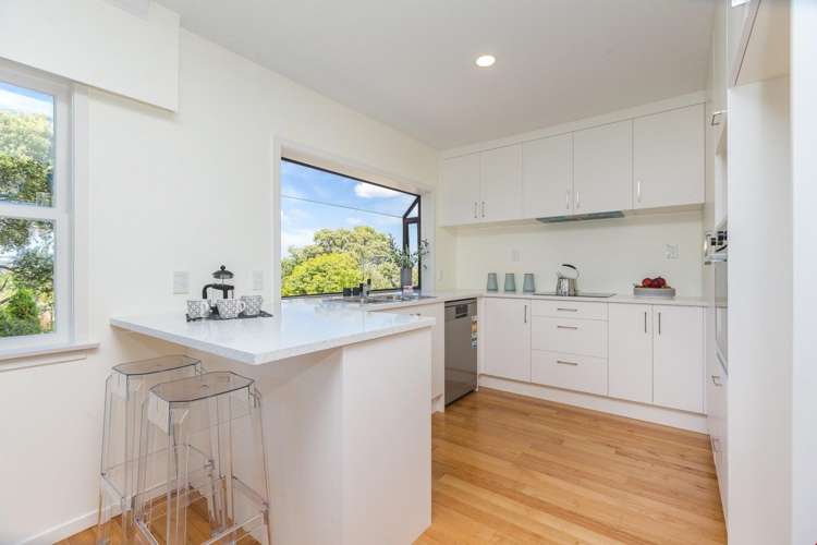 6 Kennedy Avenue Forrest Hill_8
