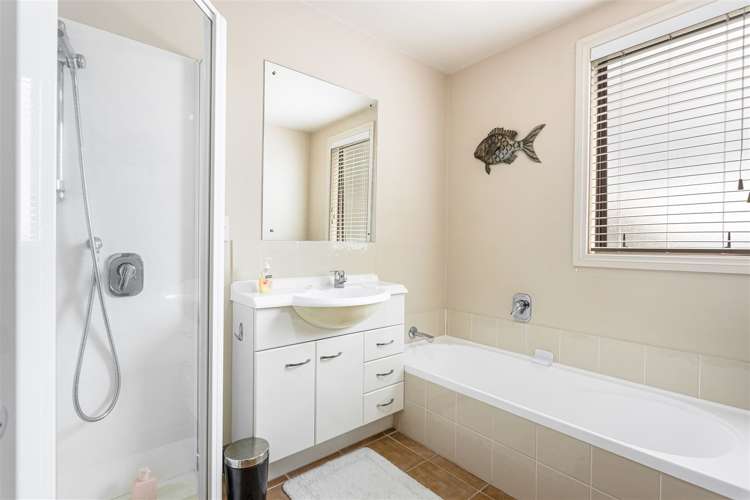 4 View Ridge Drive Ranui_11