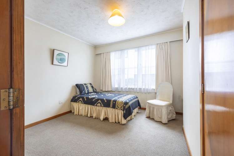 25 Margan Avenue New Lynn_17