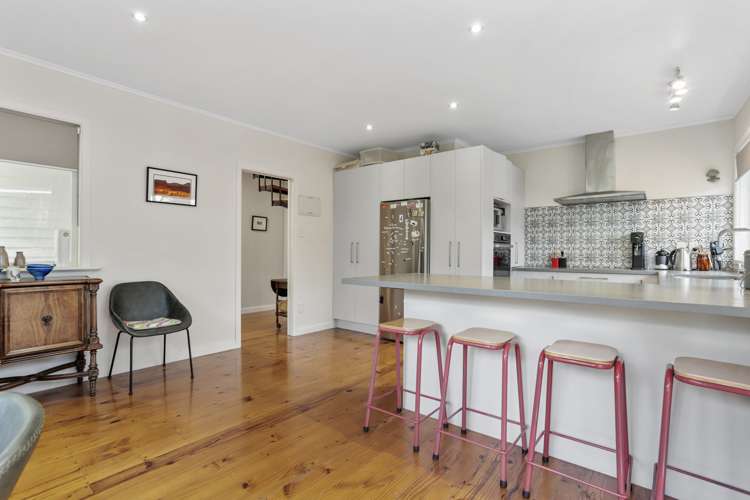 199 Woodlands Park Road Titirangi_5