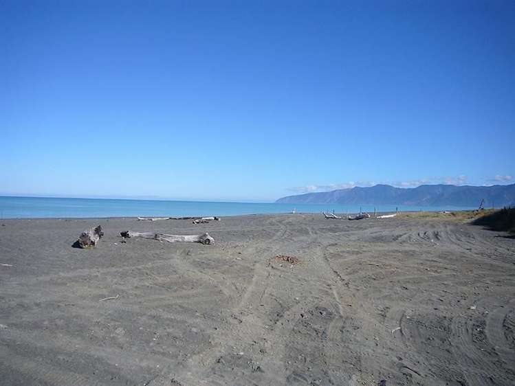 22a Whangaimoana Beach Road Pirinoa_17