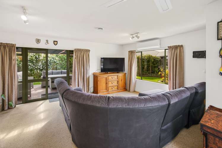 68 Kingsford Drive Stoke_12