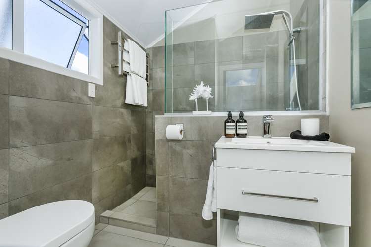 2/13 Manuka Road Bayview_19