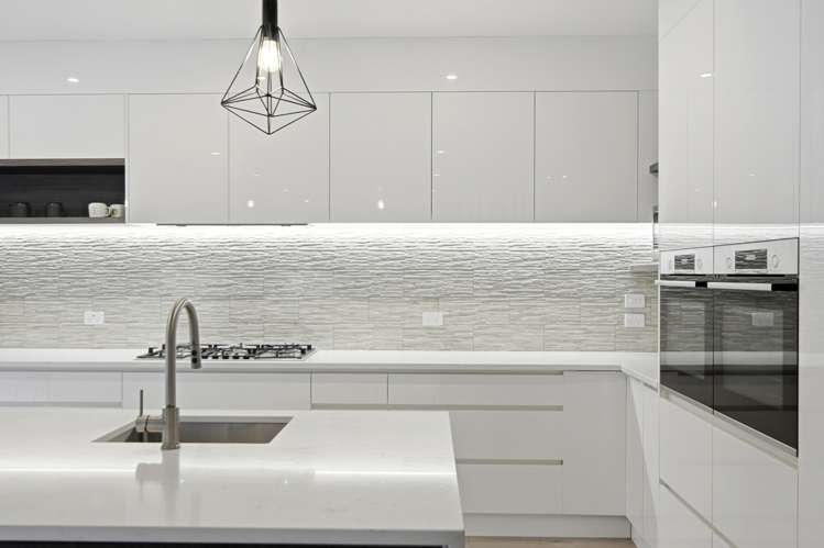 19 Headsail Drive Long Bay_9