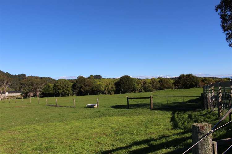 4b Keith Road Paroa_2