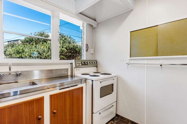 21 St Leonards Road Kelston_16