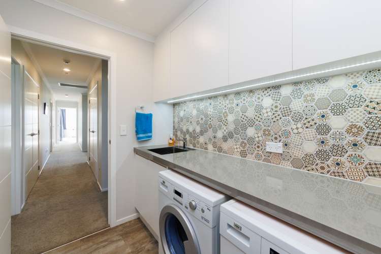 101 Clevely Line Bunnythorpe_21