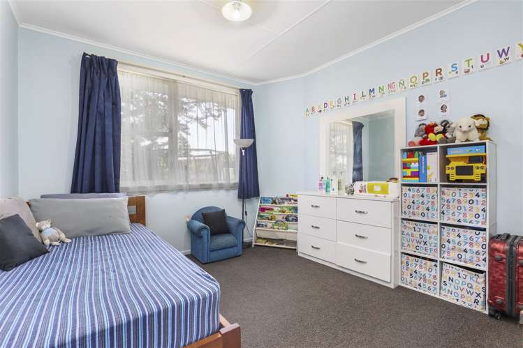 2 Mabian Crescent Deanwell_10