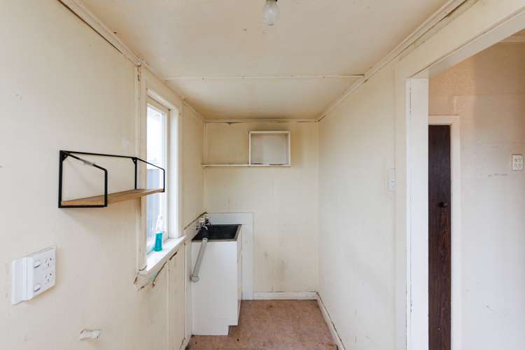 64 Lyndhurst Street Takaro_13