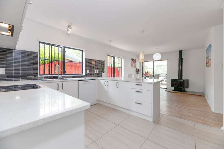 10 Midvale Place Pakuranga Heights_7