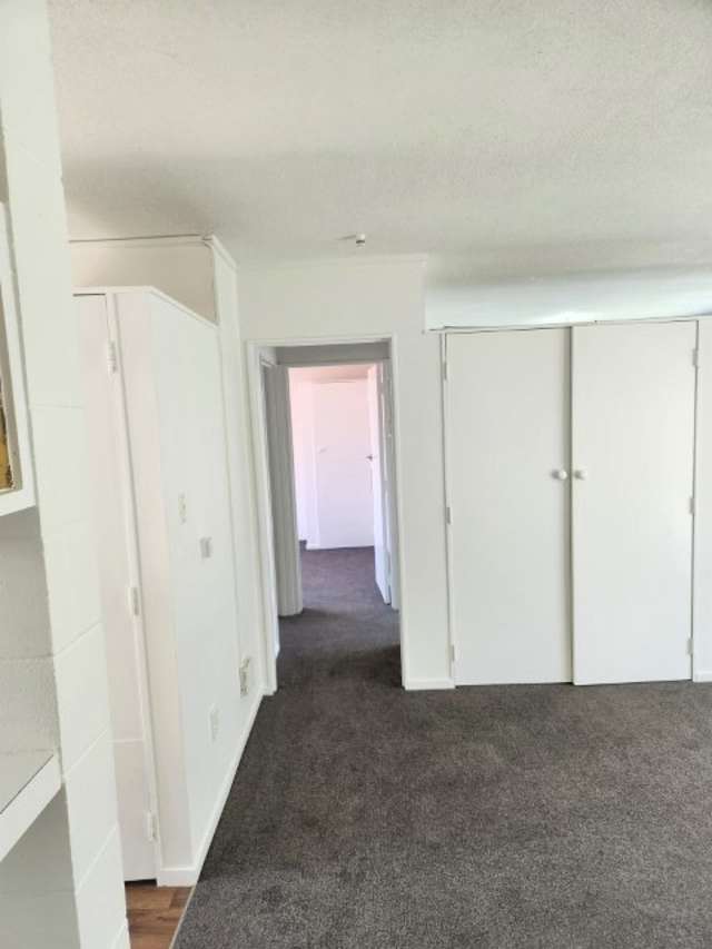 2/897 Heaphy Terrace 1055_4