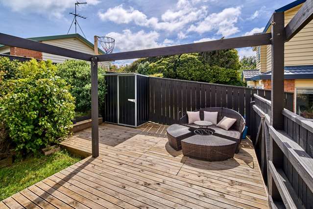 10 Pohutukawa Grove Titahi Bay_2