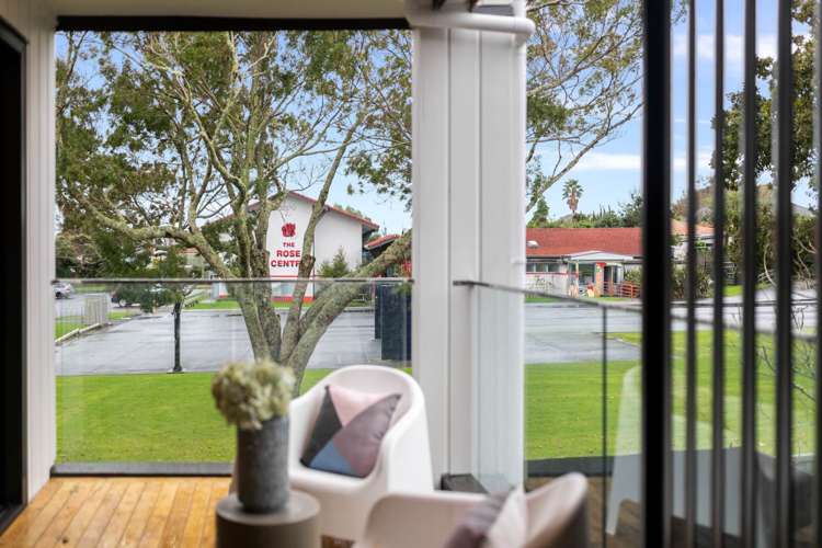 8/16 Williamson Avenue Belmont_9