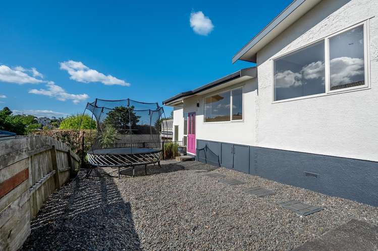 1/19 Hebron Road Waiake Beach_16