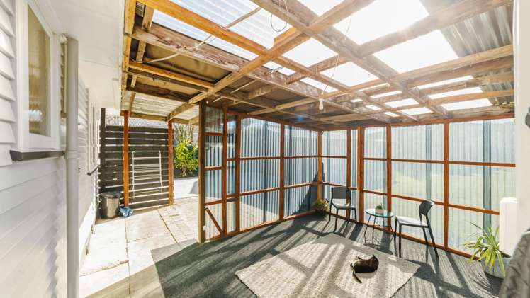 8 Daphne Street Outer Kaiti_13