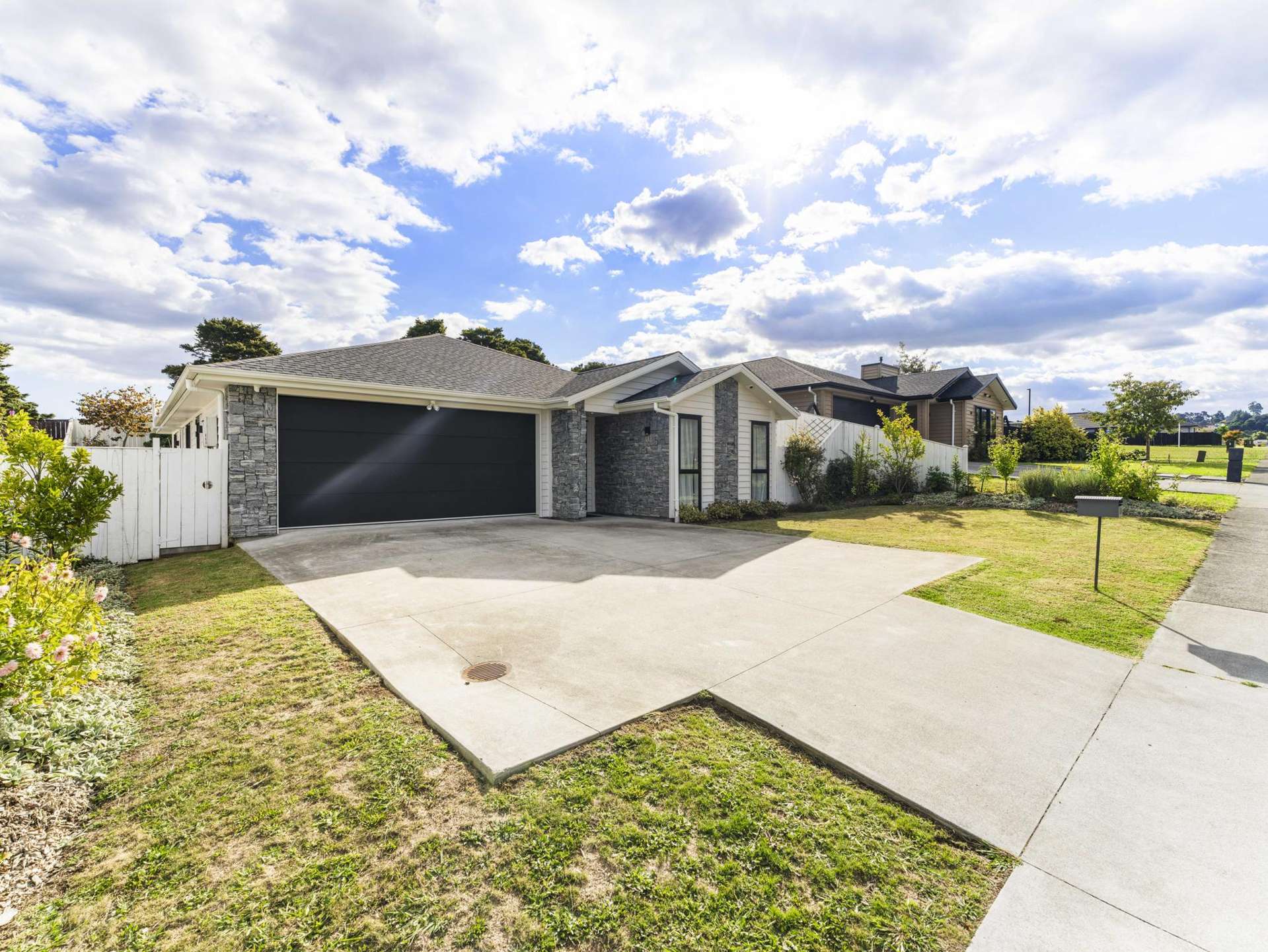111 HILLPARK DRIVE Pokeno_0