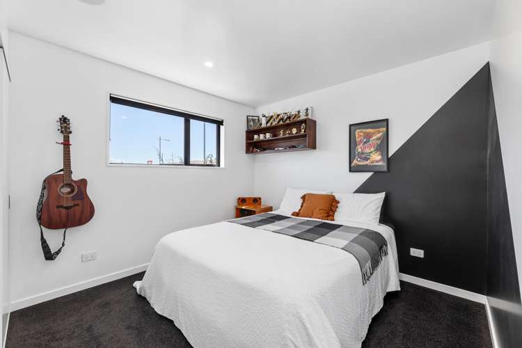 34 Spitfire Drive Burleigh_17