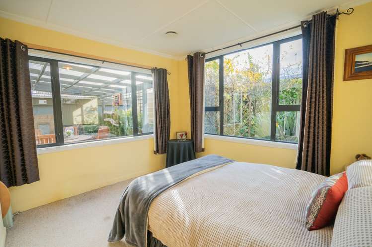 82 Lochiel Bridge Road Winton Surrounds_9