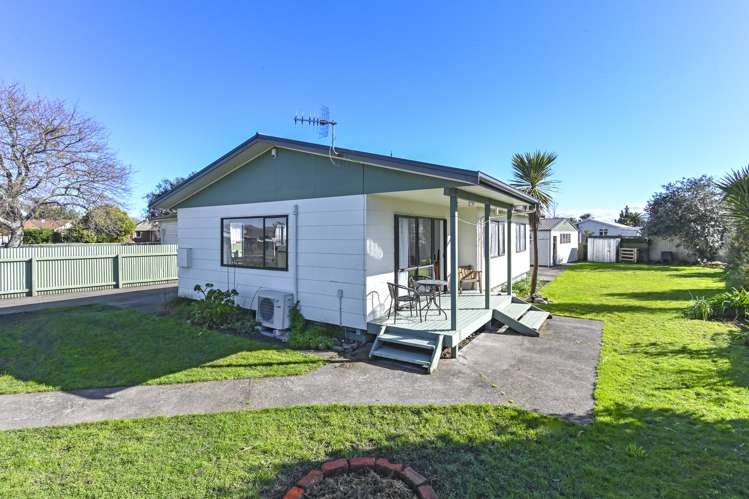 1304 Jubilee Street Mayfair_8