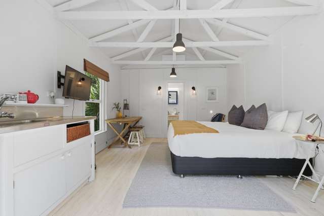 19 Crescent Road West Ostend_3