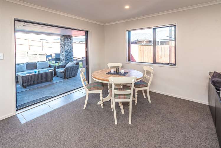 17 Magnolia Crescent Tawhero_2