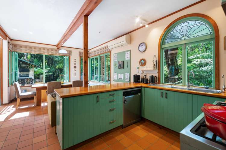 6 Cochran Road Oratia_5