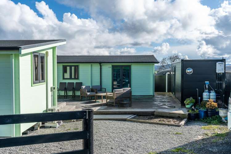 170 Foster Road Temple View_44