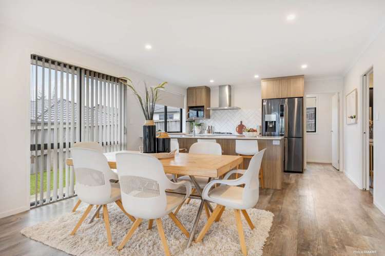 10 Loader Place_5