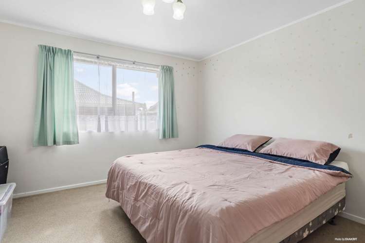 2/20 Manse Road Pahurehure_5