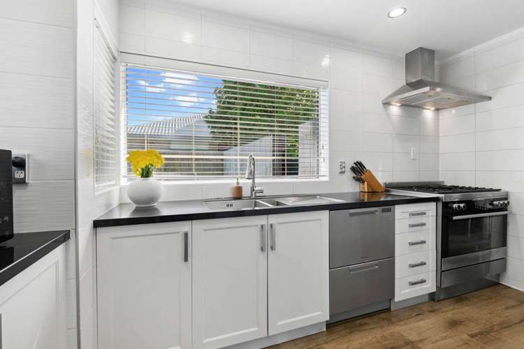 71 Donald Street Stanmore Bay_16